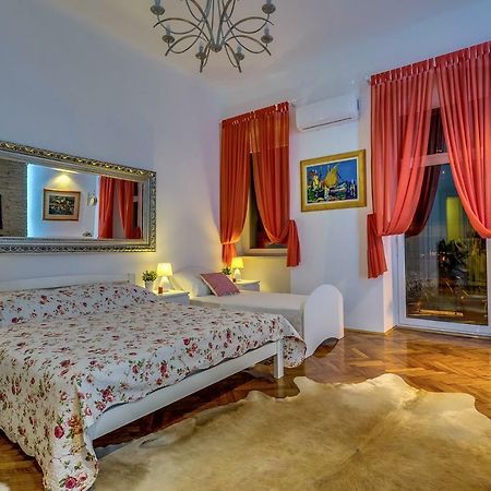 Conty Apartment Rijeka Bagian luar foto