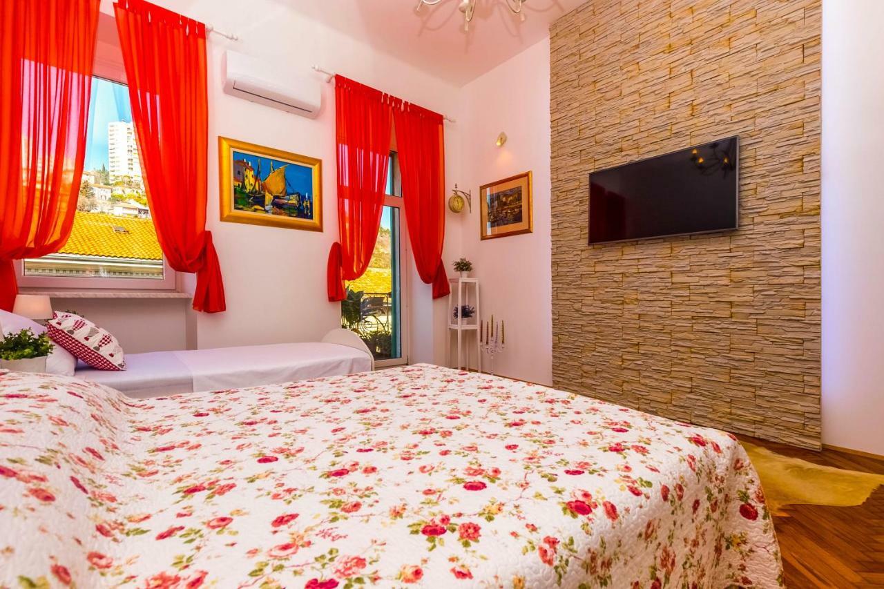 Conty Apartment Rijeka Bagian luar foto